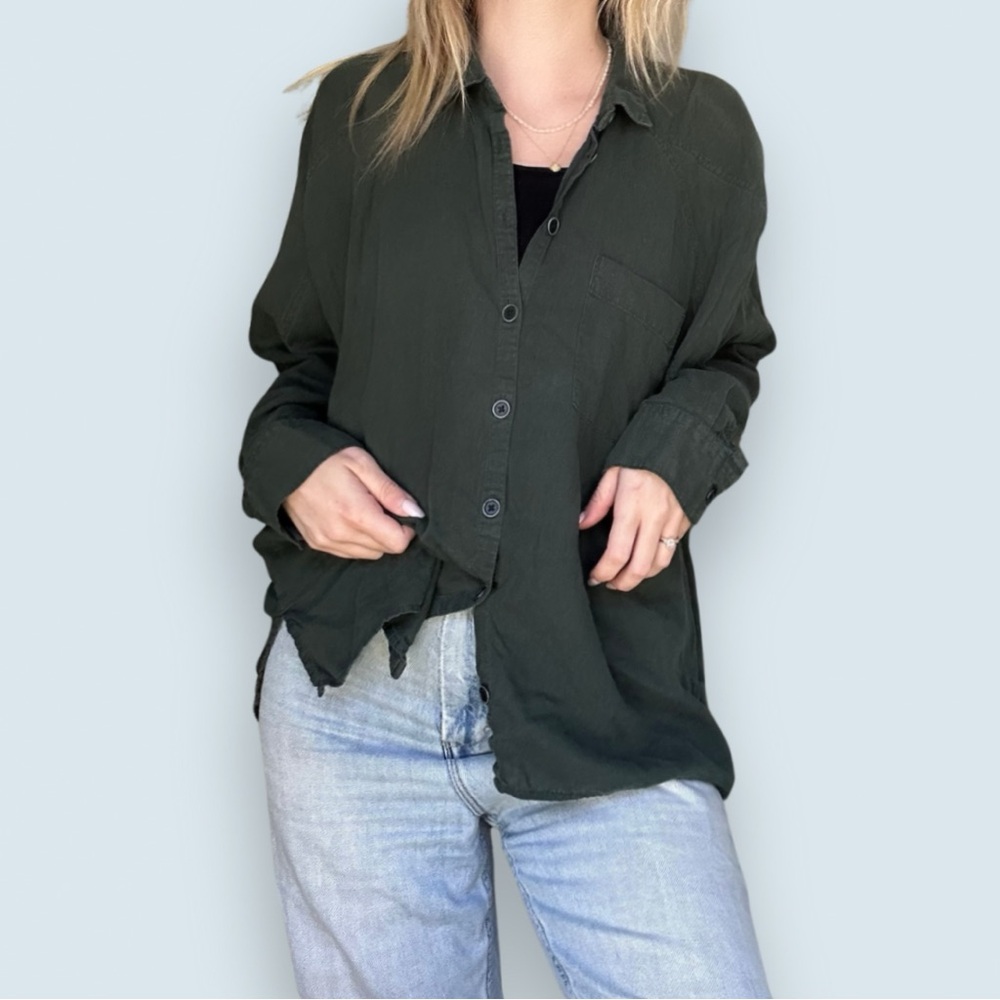 BDG Dark Green Button-Up Shirt (Size Small)